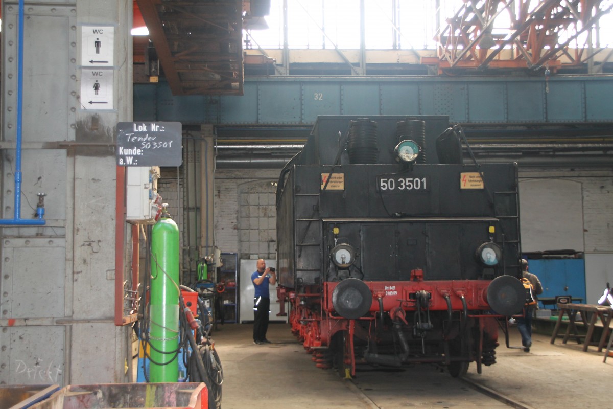 Der Tender von der Meininger 50 3501 im DLW Meiningen am 29.M�z.2014