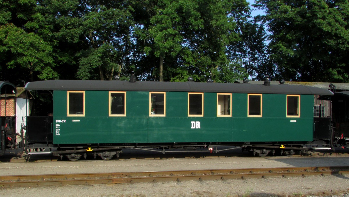 Der Wagen 970-771 in Putbus am 02.08.2014