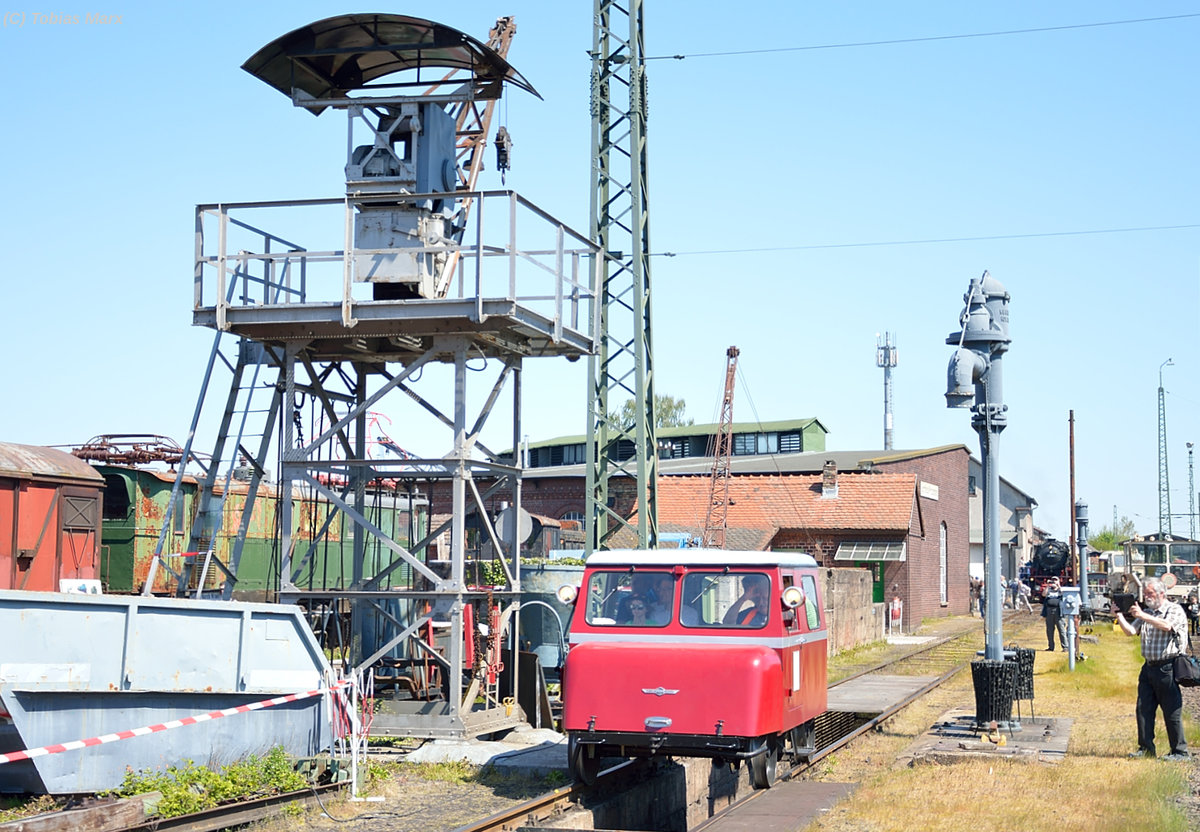 Die Bahnmeisterdraisine bei einer Fahrt ber das Gelnde am 07.05.2016