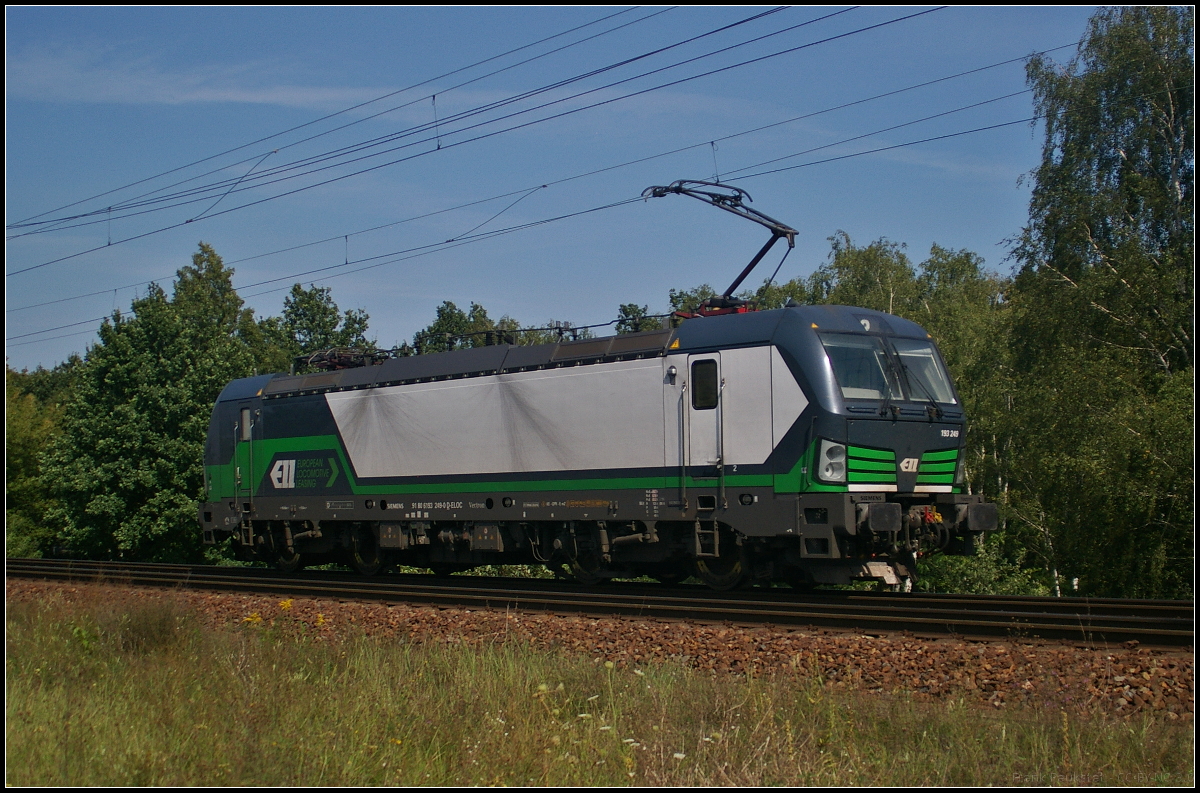 Die bei RTB Cargo eingesetzte 193 249-0 fuhr am 30.08.2017 solo durch die Berliner Wuhlheide