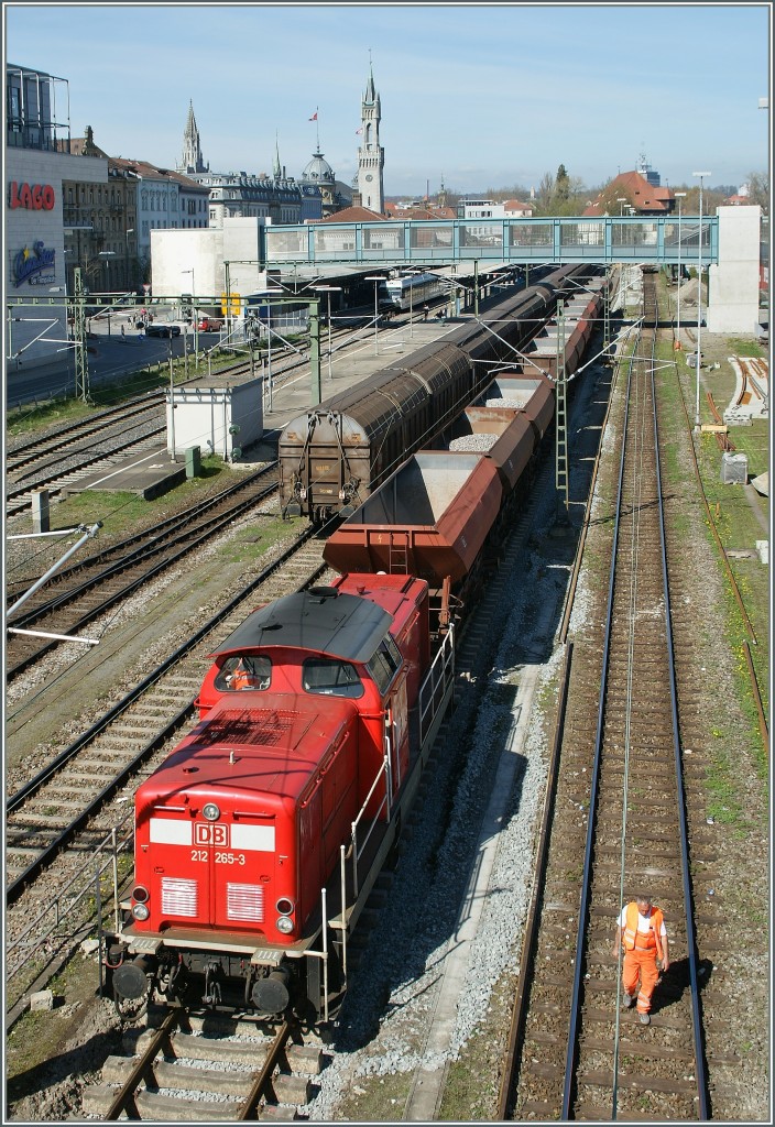 Die DB 212 265-3 in Konstanz.
6. April 2011