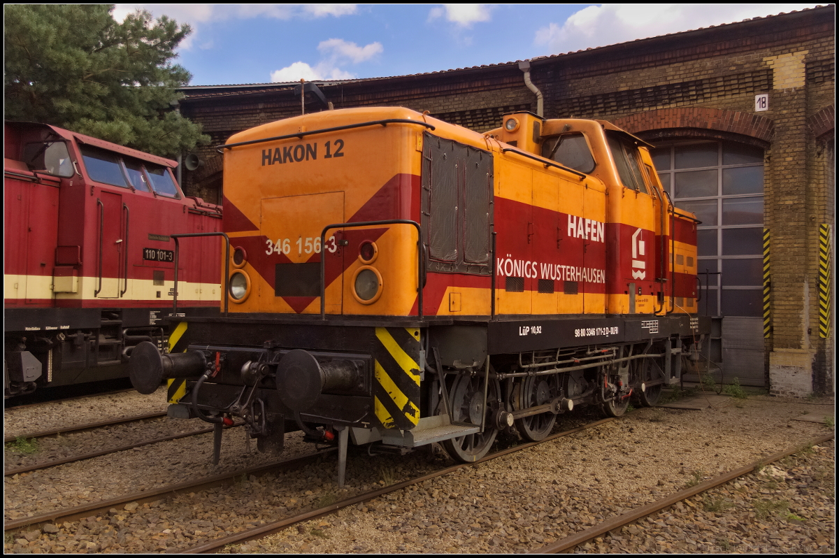 Die HAKON 12 / 346 171-2, Eigentum der Dampflokfreunde Berlin e. V., stand whrend des 15. Berliner Eisenbahnfest am 15.09.2018 vor dem Lokschuppen im Betriebsbahnhof Schneweide und zeigte sich den Besuchern.