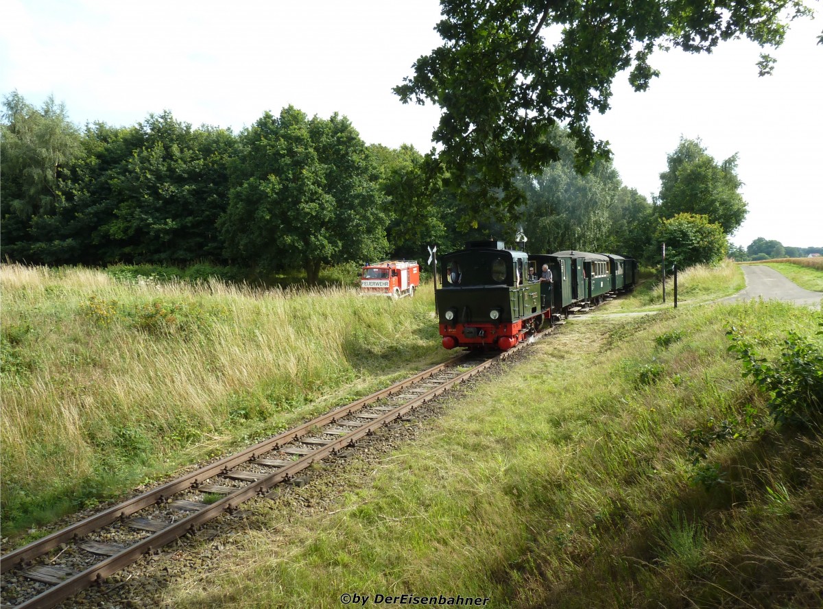 Die Spreewald kommt aus Asendorf zurück.
Hier zwischen Vilser Holz und Heiligenberg (am 01.08.2015)