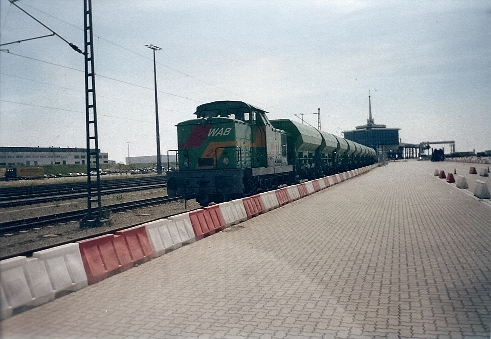 Die WAB 21 im Fhrhafen Mukran.