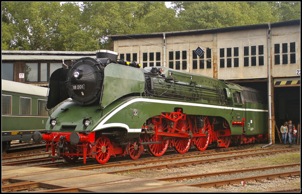 DR 18 201 der Dampf Plus GmbH bei den Bahnaktionstagen am 15.09.2013 in Lutherstadt Wittenberg