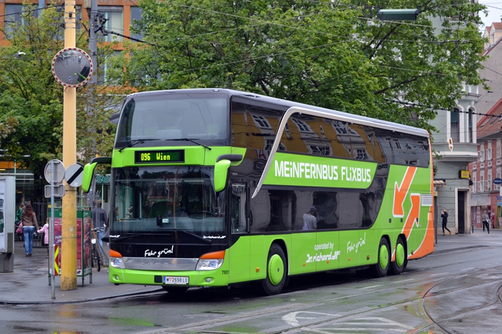 Dr. Richard /MeinFernbus Setra S 431 DT WN 7651 als Linie 096 am Jakominiplatz,23.05.2015
