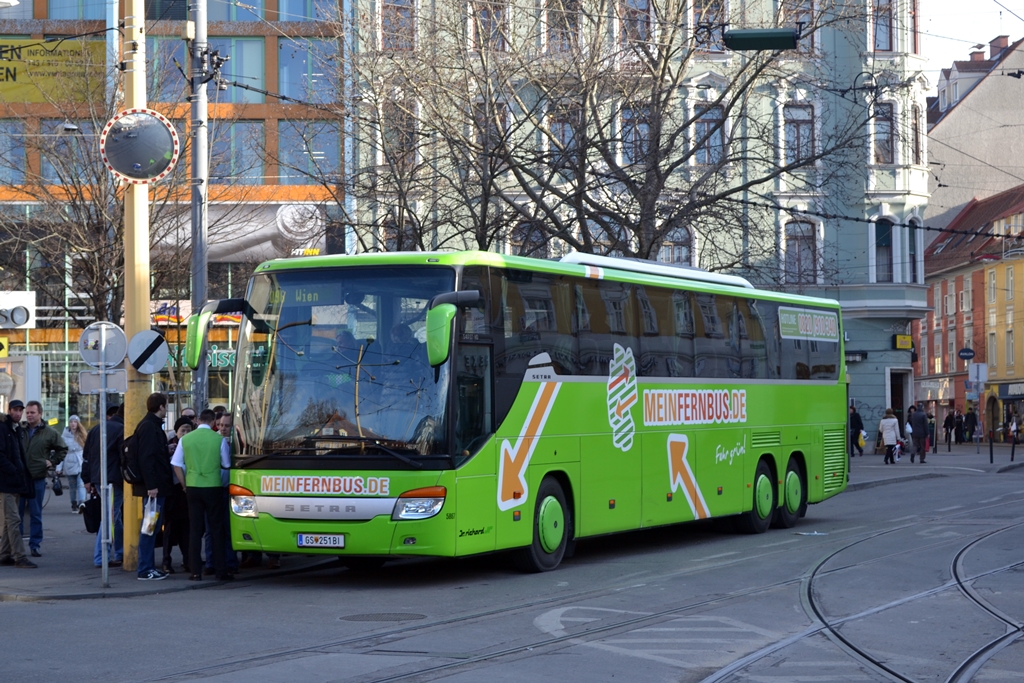 Dr. Richard/MeinFernbus.de Setra S417 GT-HD als Linie 096 am Jakominiplatz. 14.01.2015
