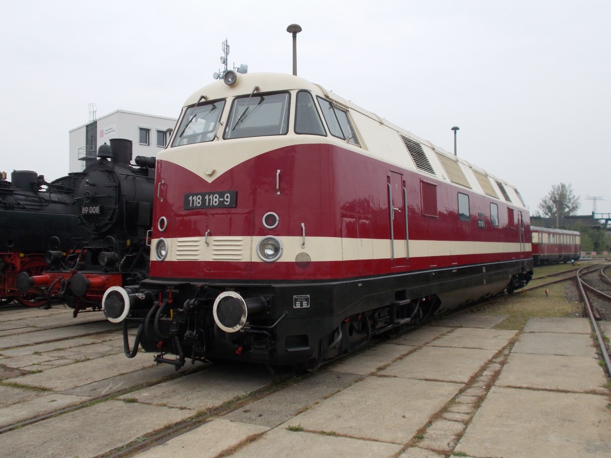 Ehemalige Rostocker 118 118,am 03.Oktober 2014,in Schwerin.