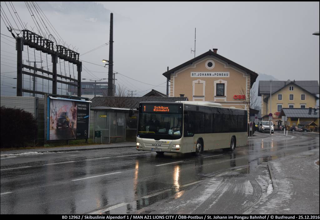 Ein MAN A21 NL 313 LIONS CITY unterwegs als Skibus beim Alpendorf St.Johann/Pongau.