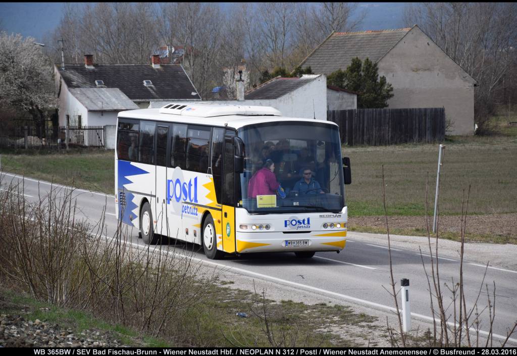 Ein NEOPLAN der Fa. Postl Reisen unterwegs beim SEV im Auftrag der BB.