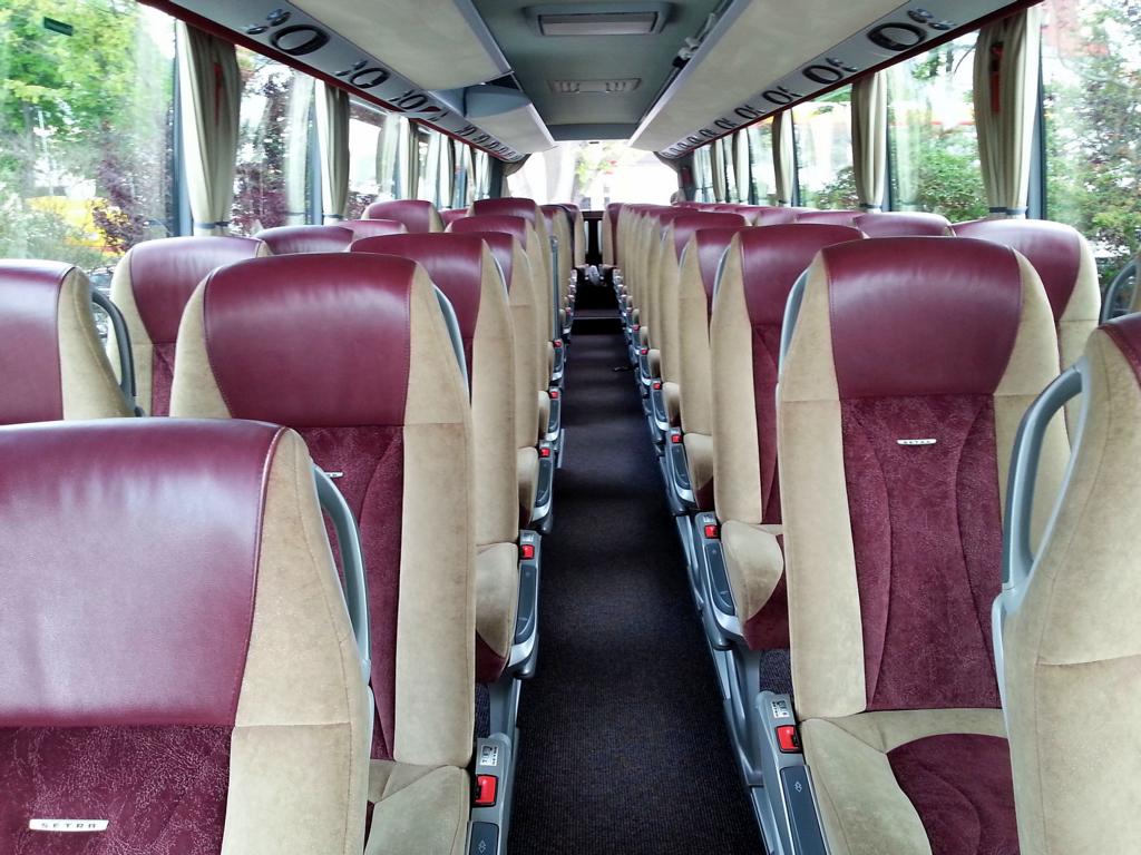 Elegante Sitze im Setra 416 HDH von Gschwendner Reisen aus sterreich.