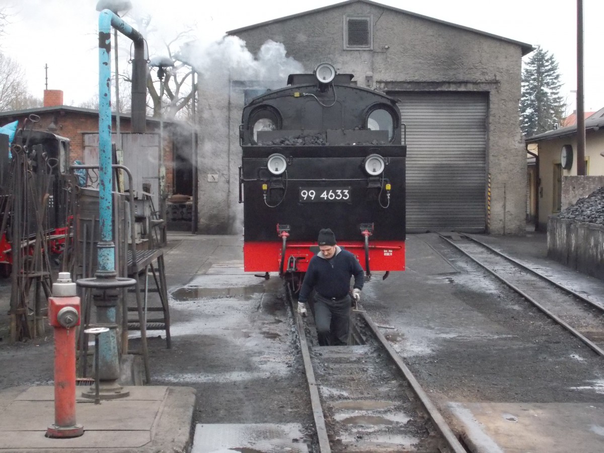 Ende der Kontrolle unter 99 4633 am 09.März 2015 in der Est Putbus.