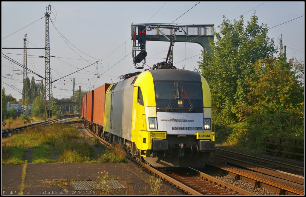 Fr TX Logistik war ES 64 U2-095 / 182 595-9 im Einsatz und fuhr am 05.09.2014 mit einem Container-Zug durch Uelzen