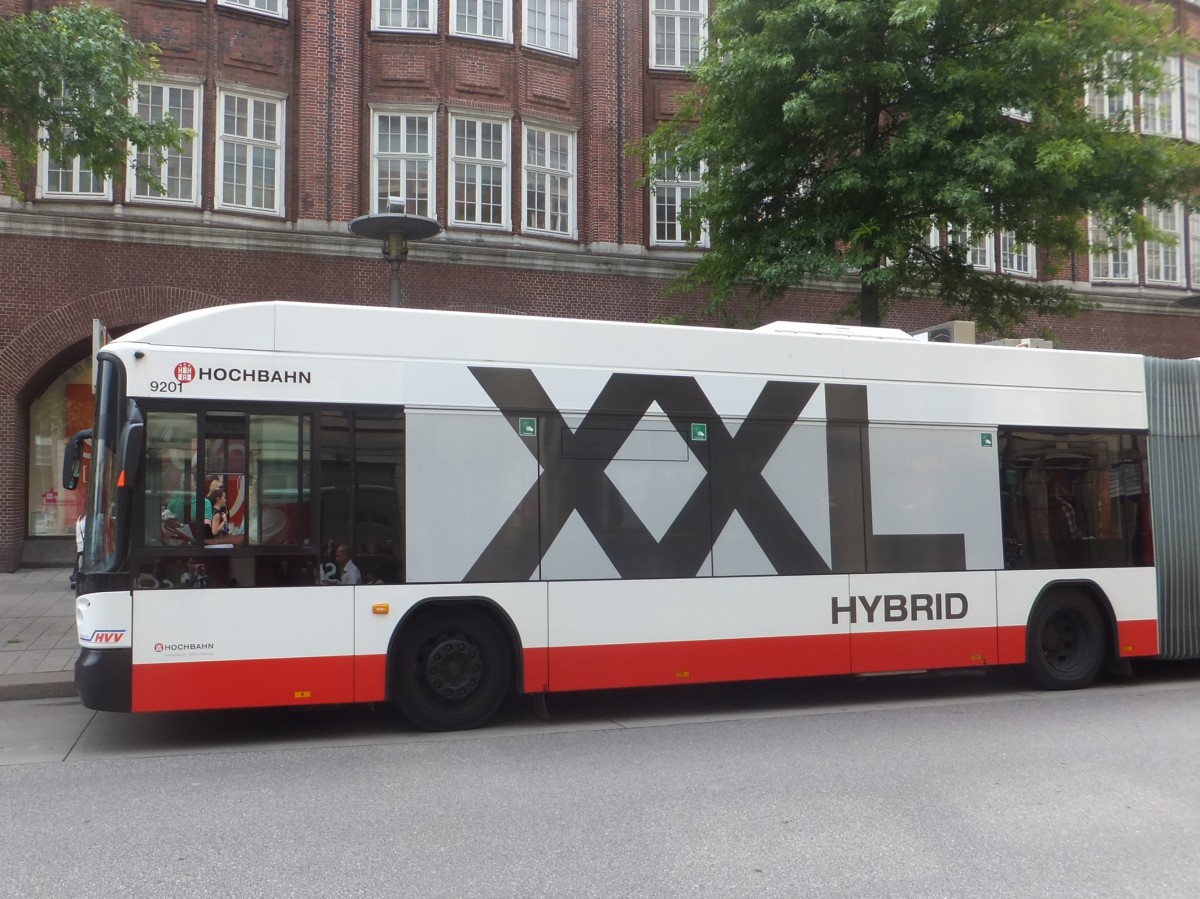 Hess LighTram Hybrid Hochbahn der Hamburger Hochbahn AG in Hamburg.