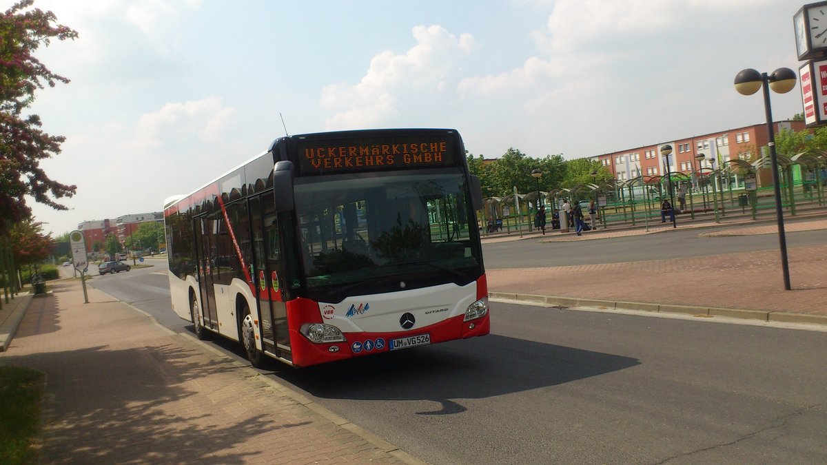 ....hier am pause machen am Schwedter Bahnhof der Citaro K C2 UM VG 526 bevor es wieder in der Stadtbusverkehr geht