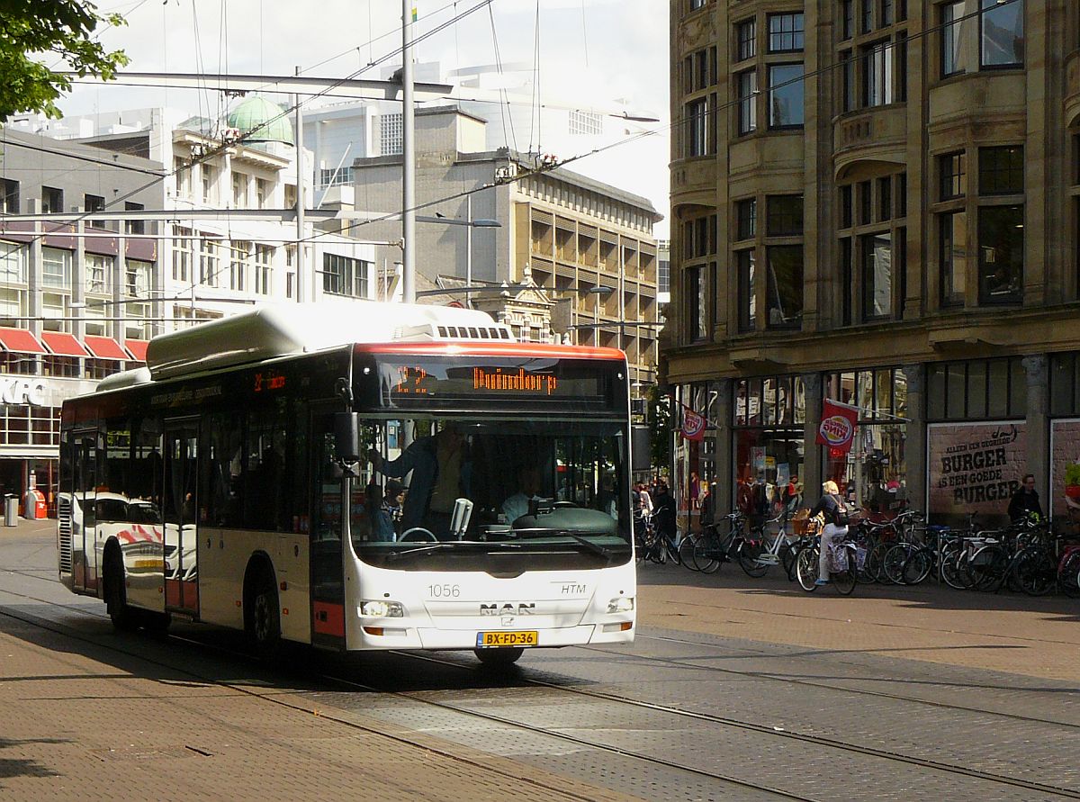 HTM Bus 1056 MAN Lion's City Baujahr 2010. Hofweg, Den Haag 17-06-2012.