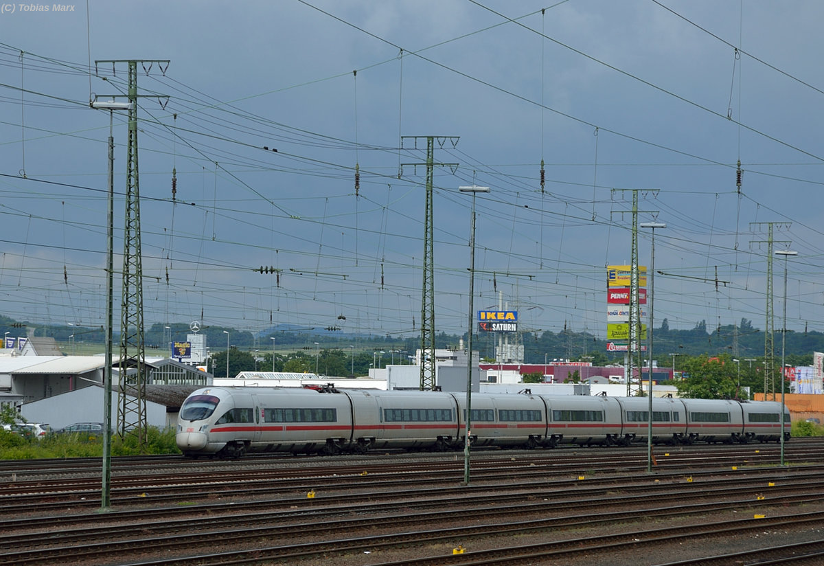 ICE-T bei der Durchfahrt durch Koblenz-Ltzel am 18.06.2016