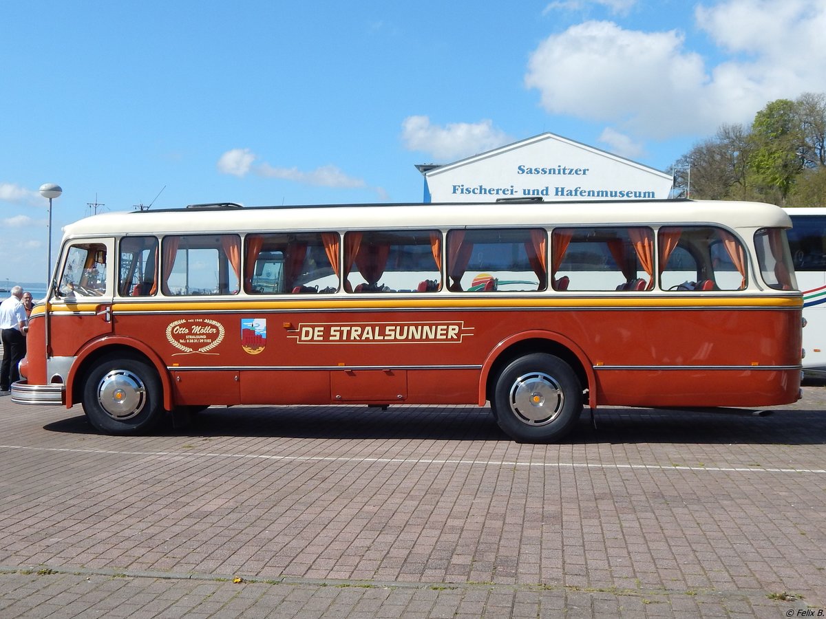 IFA H6B von De Stralsunner aus Deutschland im Stadthafen Sassnitz.