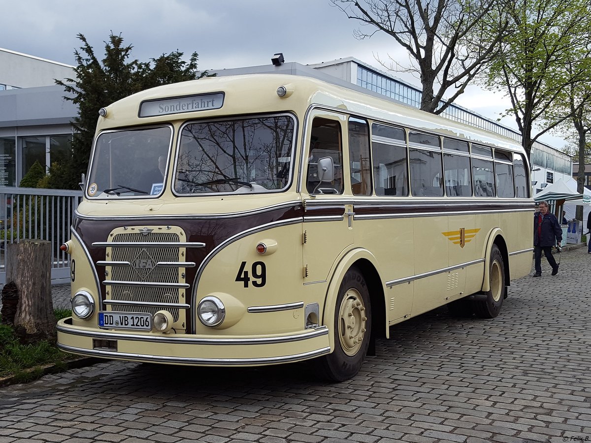 IFA H6B der Dresdner Verkehrsbetriebe in Dresden.