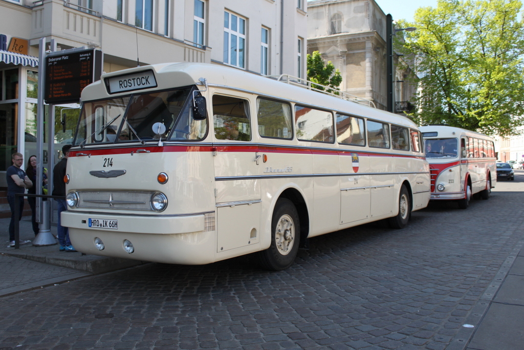 Ikarus 66 der Rostocker Nahverkehrsfreunde stand am Mittag des 08.05.2016 am Doberander Platz in Rostock.