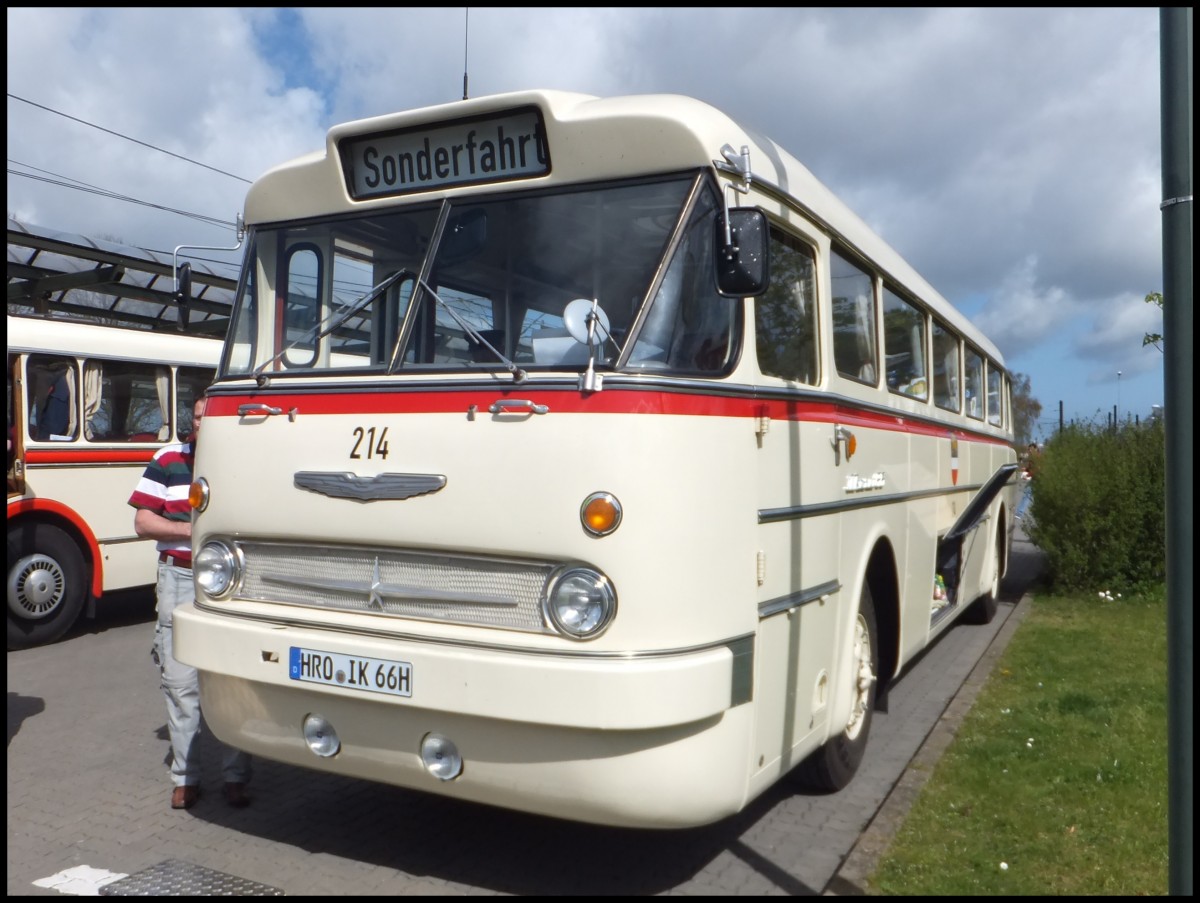 Ikarus 66 der Rostocker Straßenbahn AG in Rostock.