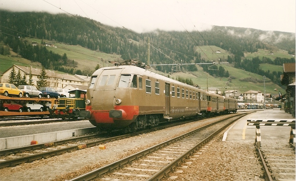 Im italienischen Grenzbahnhof Innichen stand dieser ALe 840 der nach Franzesfeste fuhr.