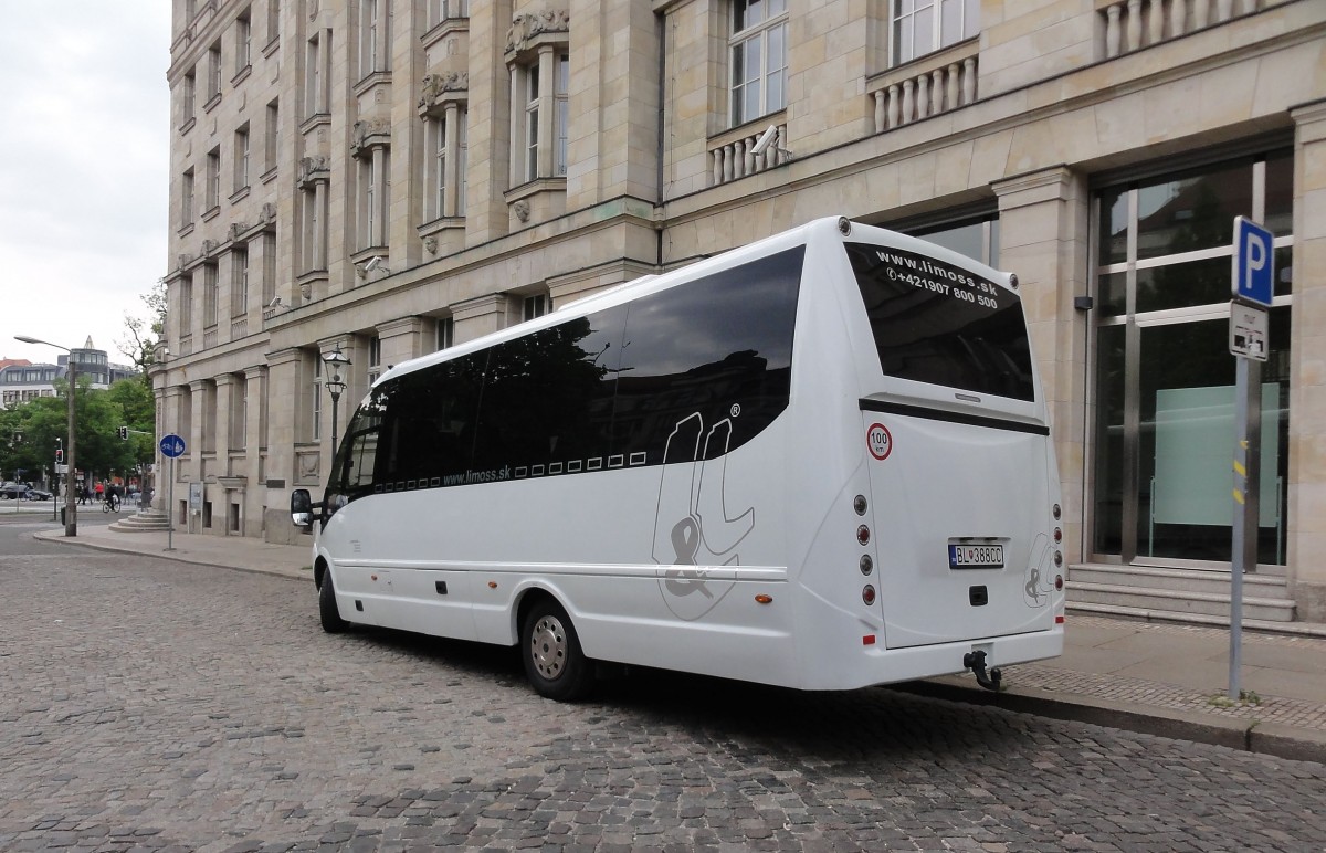 IRISBUS aus der SK Ende April 2014 in Leipzig beim Stadtzentrum gesehen.