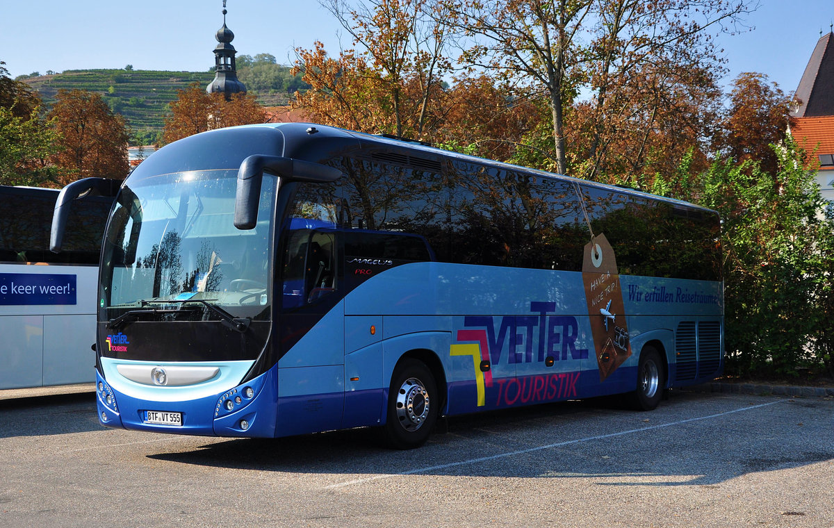 Irisbus Magelys Pro von der Vetter Touristik aus der BRD in Krems.