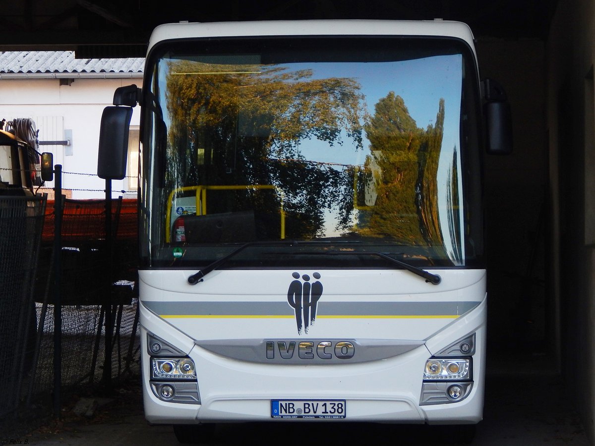 Iveco Crossway vom Behindertenverband Neubrandenburg in Neubrandenburg.