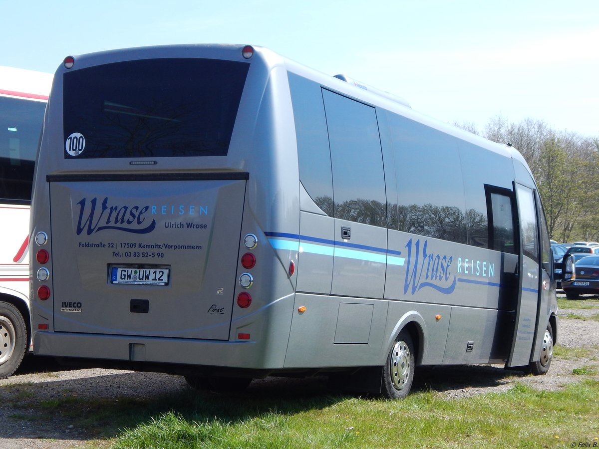 Iveco First von Wrase Reisen aus Deutschland in Sassnitz.