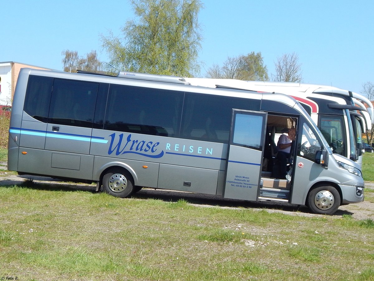 Iveco First von Wrase Reisen aus Deutschland in Sassnitz.