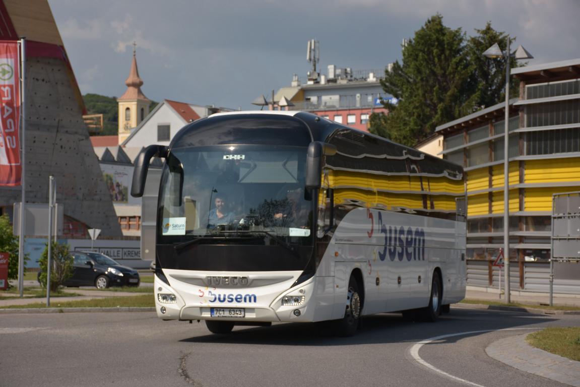 IVECO Irisbus Magelys mit Radanhnger von Busem Reisen aus der CZ im Mai 2019 in Krems.