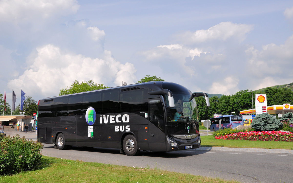 IVECO Magelys aus der BRD in Krems gesehen.