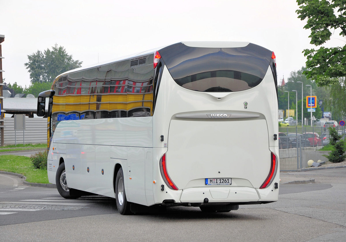 IVECO Magelys von der Iveco Magirus AG aus der BRD in Krems gesehen.