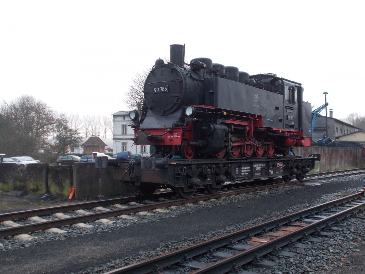 Lange stand Sie nun in Putbus,vor ein paar Tagen wurde Sie dann verladen,nun wird Sie Rügen verlassen; 99 1783,am 26.Januar 2015,in Putbus.