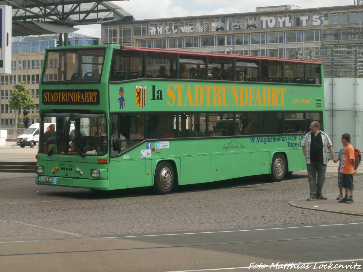 MAN Doppeldecker macht in Leipzig seine Stadtrundfahrten am 24.5.15