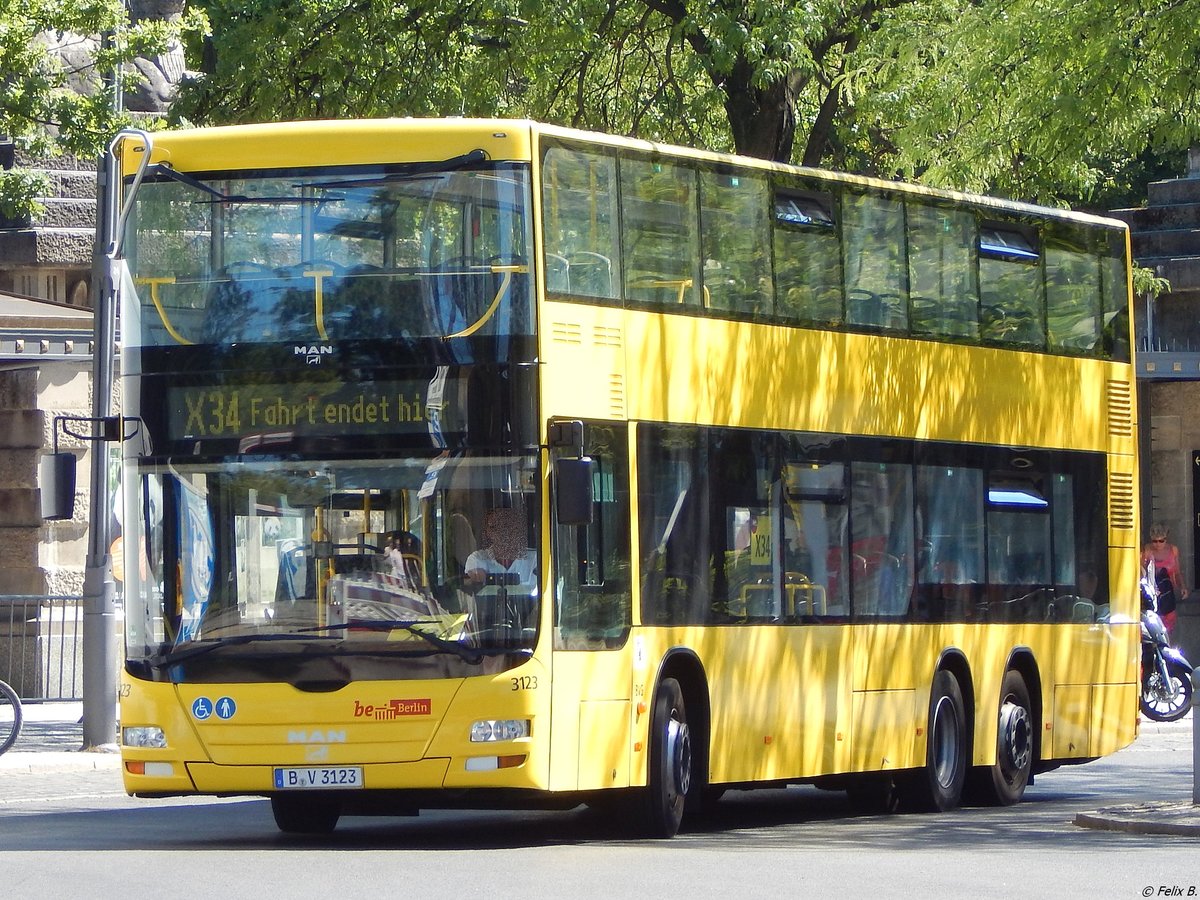 MAN Lion's City DD der BVG in Berlin.