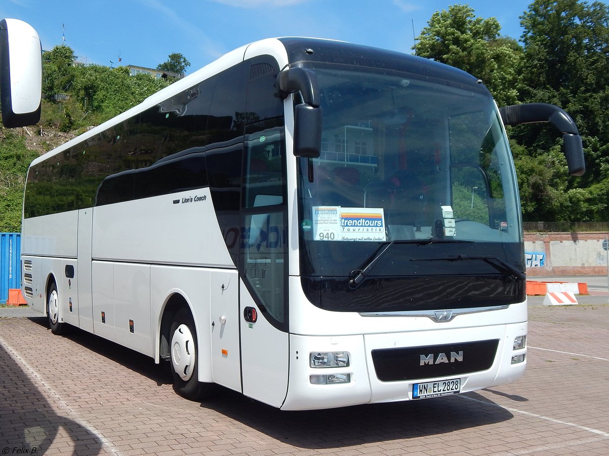 MAN Lion's Coach aus Deutschland im Stadthafen Sassnitz.