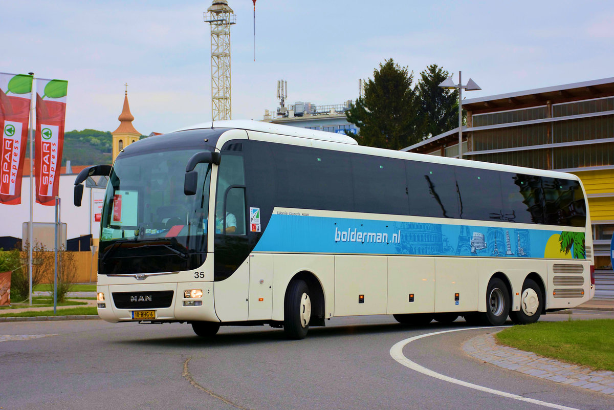 MAN Lion`s Coach von Boldermann.nl in Krems.