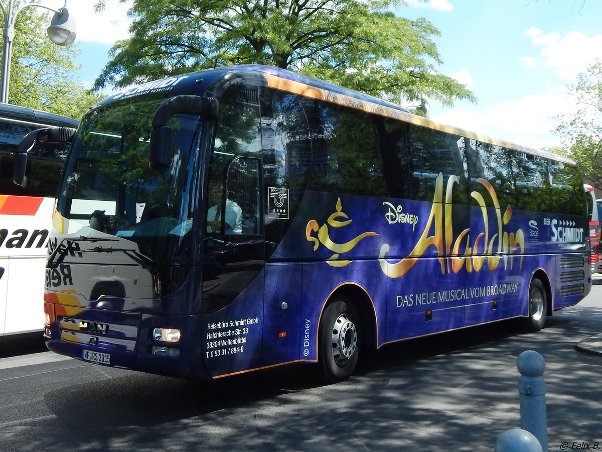 MAN Lion's Coach von Der Schmidt aus Deutschland in Berlin.