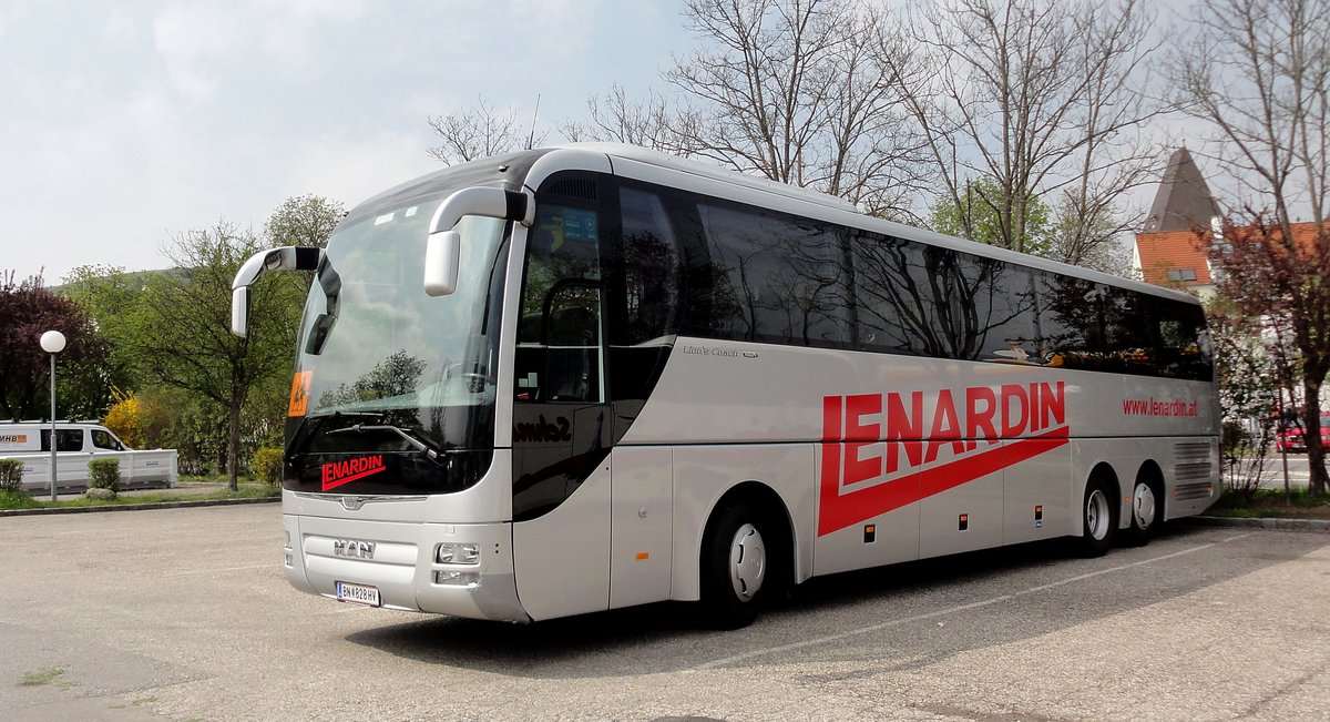 MAN Lions Coach Euro6 von Lenardin aus sterreich in Krems.