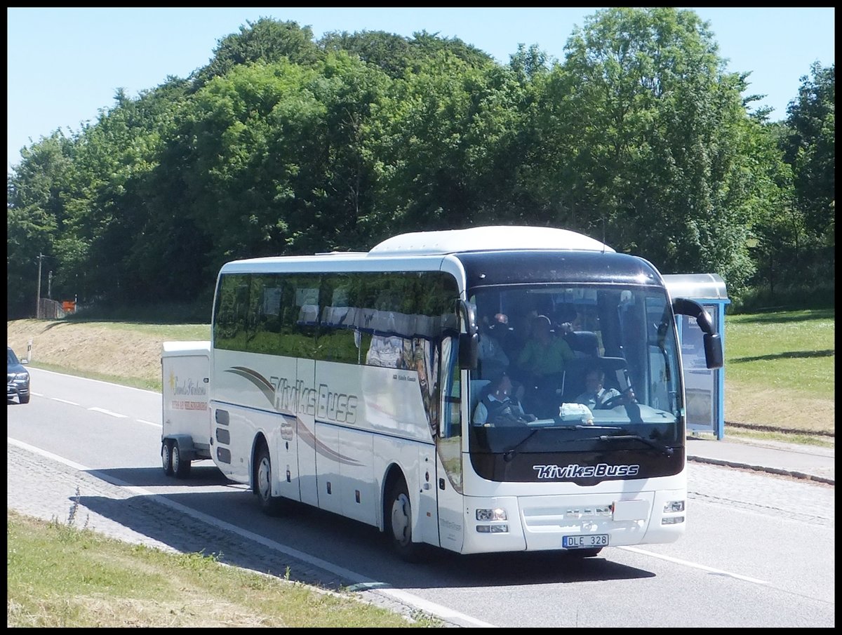 MAN Lion's Coach von Kiviks Buss aus Schweden mit Hnger in Sassnitz.