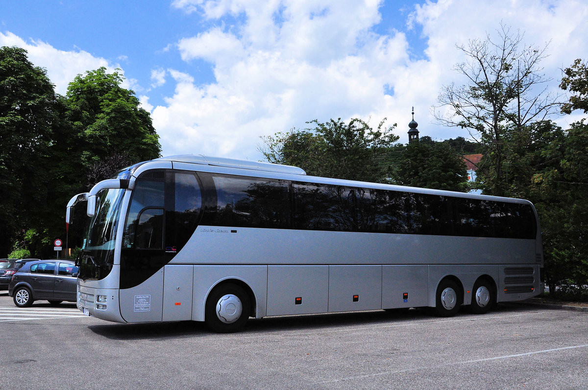 MAN Lions Coach von Qualitybus.hu in Krems gesehen.