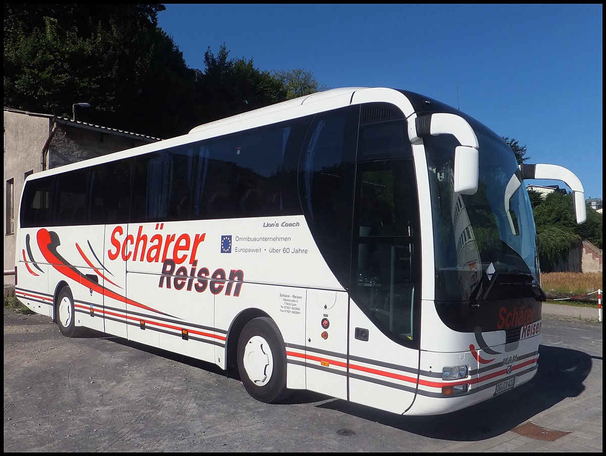 MAN Lion's Coach von Schrer Reisen aus Deutschland im Stadthafen Sassnitz.