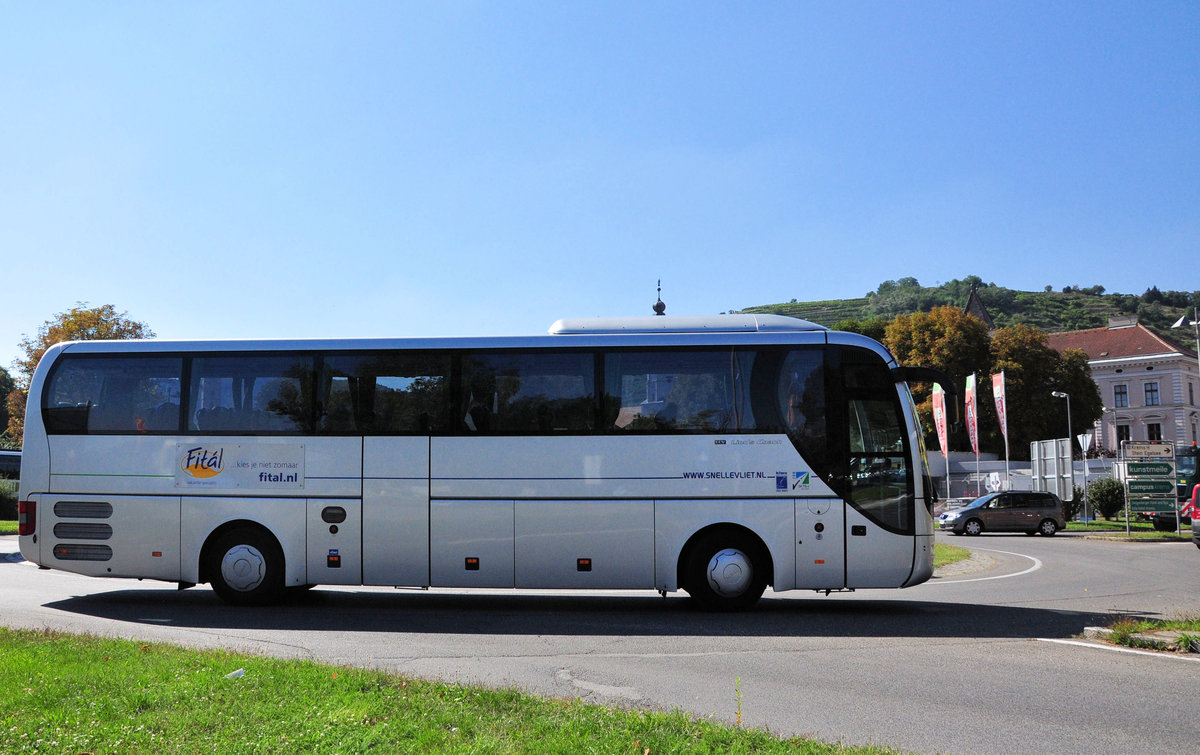 MAN Lion`s Coach von Snellevliet.nl in Krems gesehen.