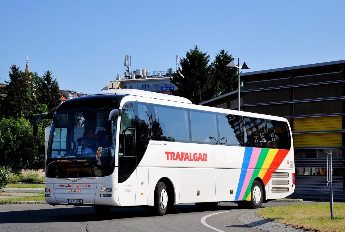 MAN Lions Coach von Trafalgar Reisen aus der CZ in Krems gesehen.