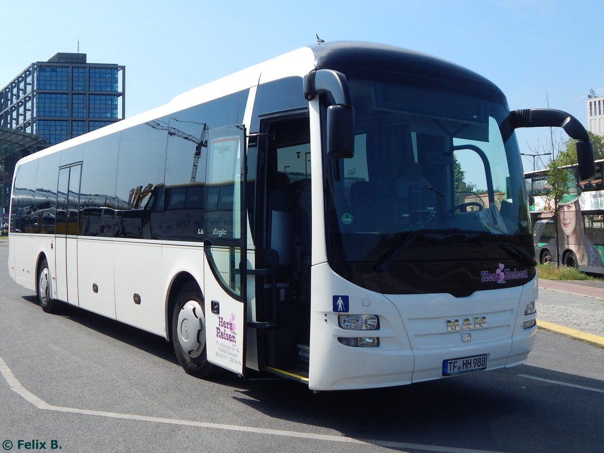 MAN Lion's Regio von Herz Reisen aus Deutschland in Berlin.