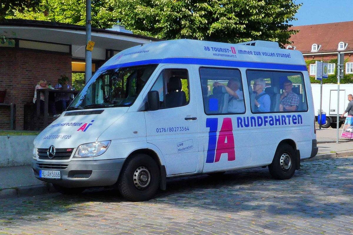 MB Sprinter als Stadtrundfahrtbus in Lbeck, 09-2018