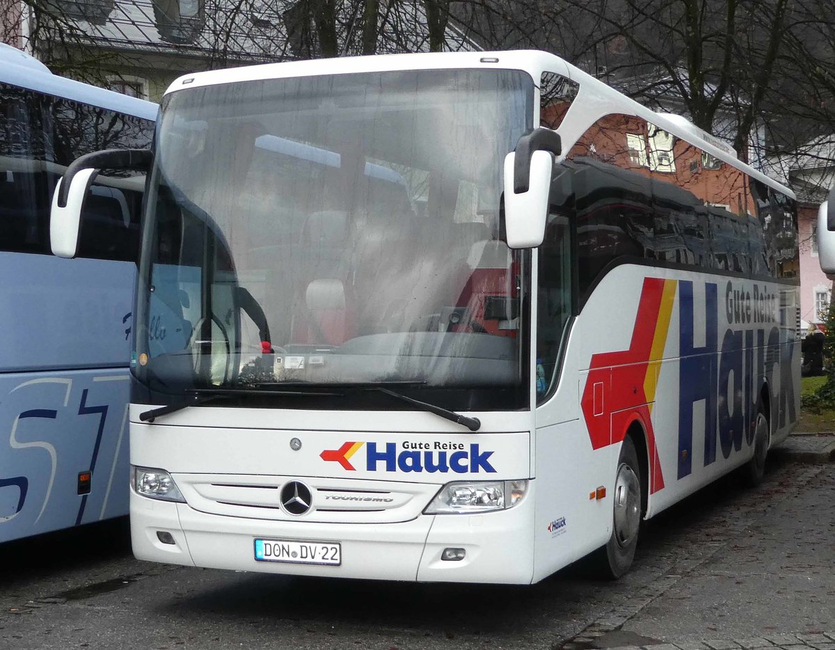 MB Tourismo vom Reiseunternehmen HAUCK steht im Dezember 2018 in Berchtesgaden