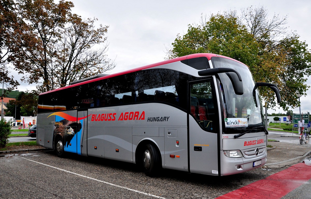 Mercedes Benz Tourismo von Blaguss aus Ungarn am 30.8.2014 in Krems gesehen.